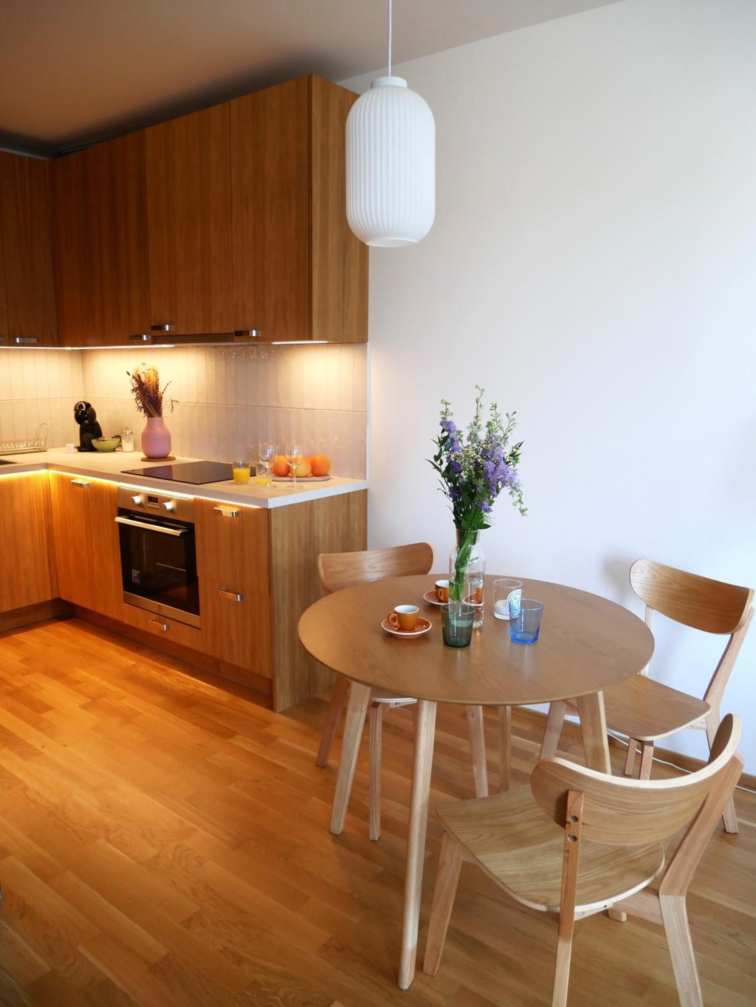 Charming With A Balcony In A Great Location Appartement *